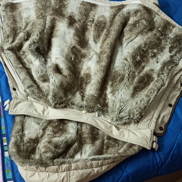 Cute n warm jacket - Picture 13 of 13